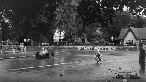 Imagem sobre GP da Austrália com carros de F1 nos anos 50? Rolou, e mais de uma vez