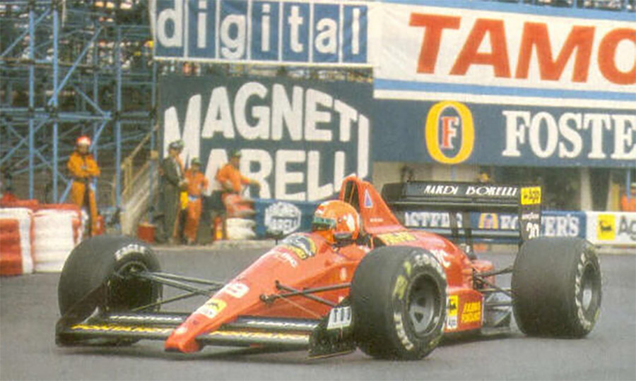 Giacomelli, no Life F190, durante o GP de Mônaco