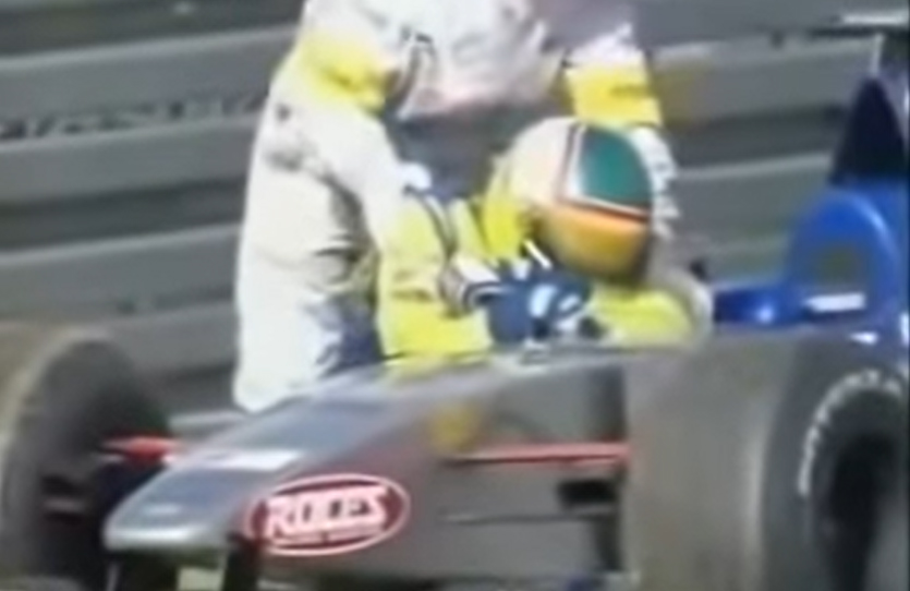 Badoer sofre uma das grandes crueldades do automobilismo ao perder chance de marcar pontos pela Minardi