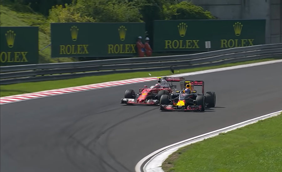 Raikkonen e Verstappen se tocam no GP da Hungria de 2016 