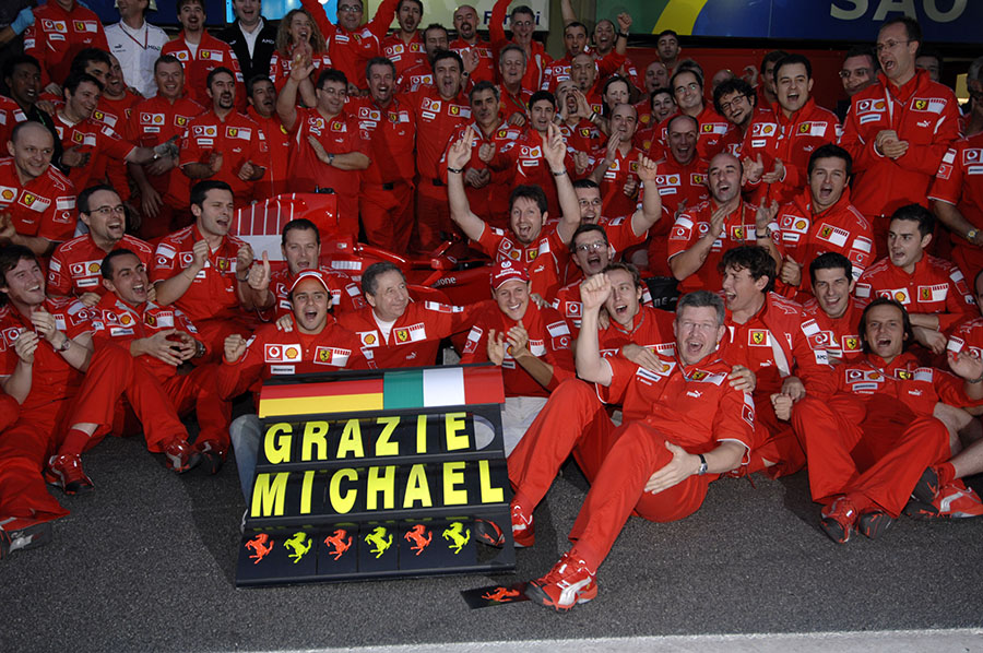 Ferrari se despede de Schumacher após o GP do Brasil de 2006
