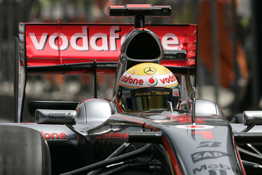 Carro de 2009 da McLaren teve problemas desde o começo e causou muita dor de cabeça para Lewis Hamilton 