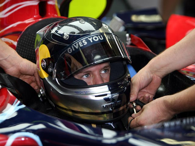 Vettel em suas primeiras corridas pela Toro Rosso em 2007